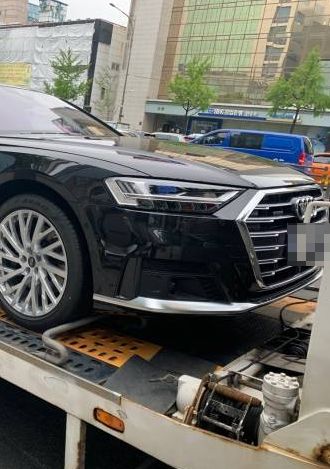 아우디 A8 L 전면